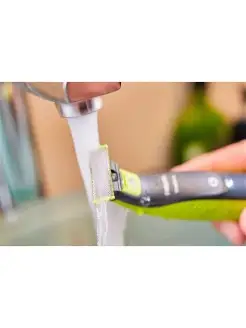 Oneblade QP2620/20 4 насадки + запасное лезвие Philips. Цвет ярко-зеленый, черный. Вид 5.