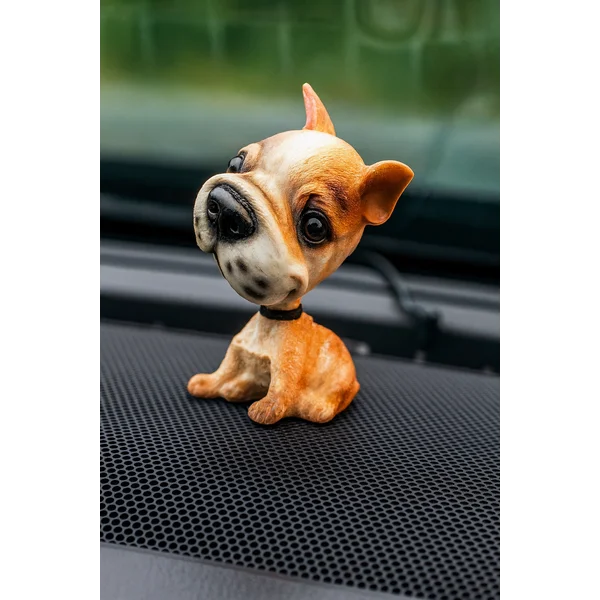 Собака на панель авто, качающая головой, СП5