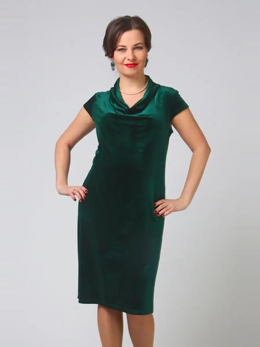 Платье с удлиненным пиджаком комплект. Изумруд одежда для женщин. Зеленое платье для полных женщин. Женские платья больших размеров из киргизии. Платья для полных изумрудного цвета.
