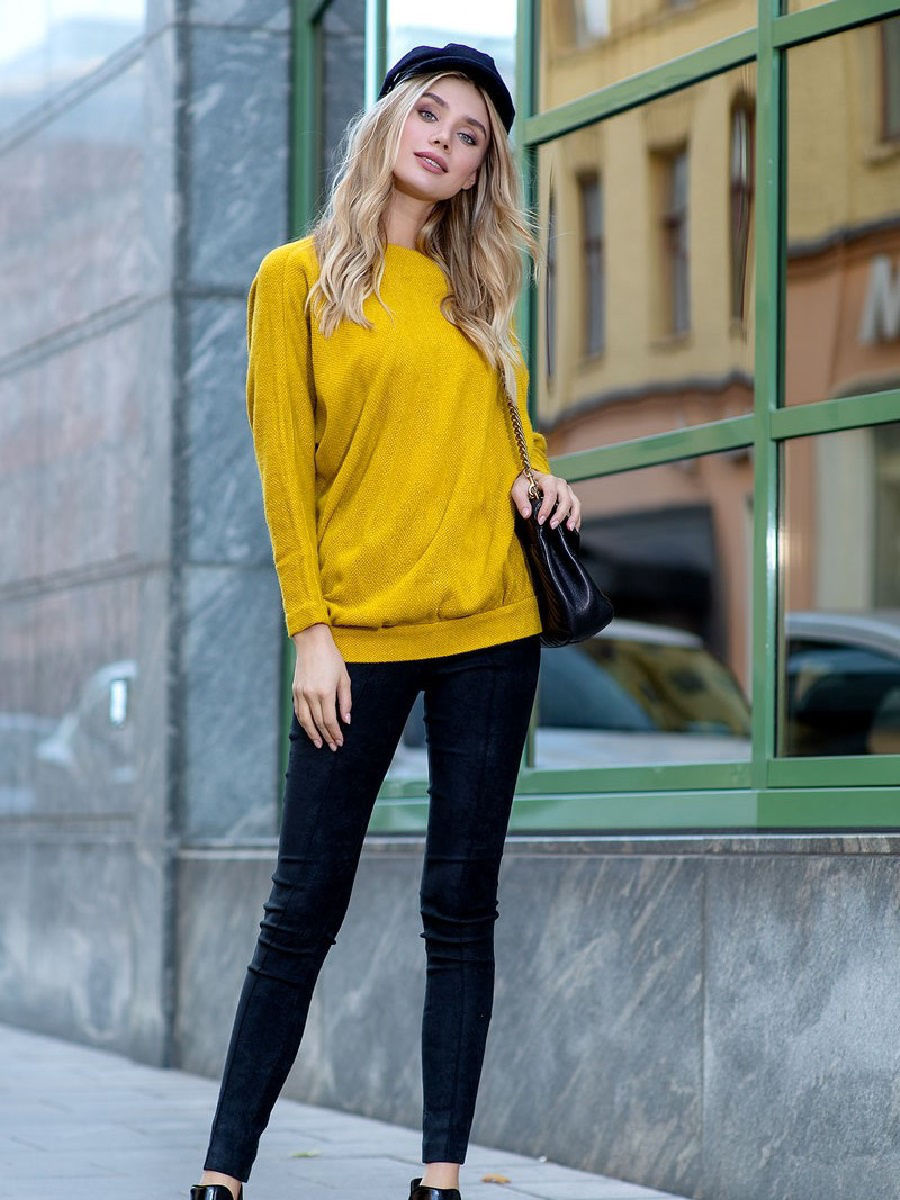 Образ с желтым свитером