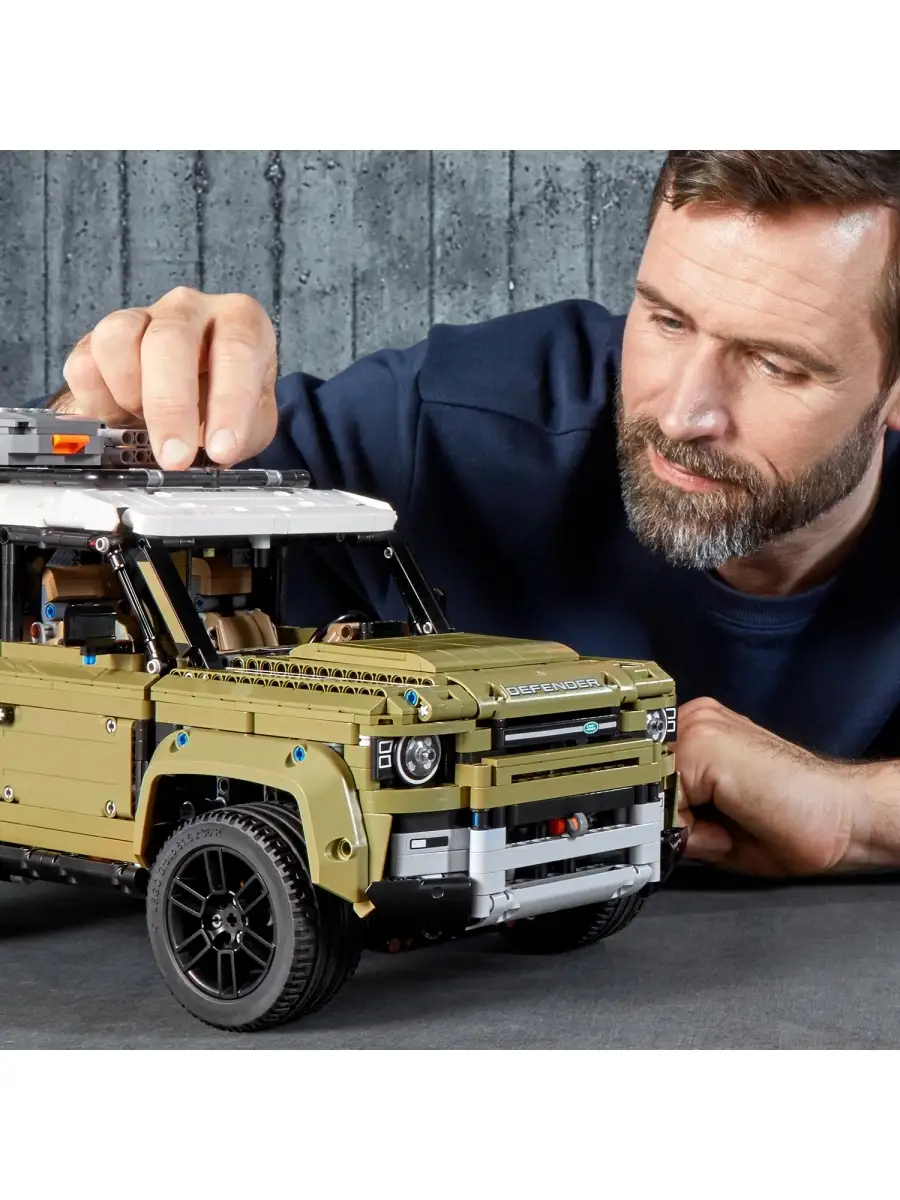 Technic land rover store defender