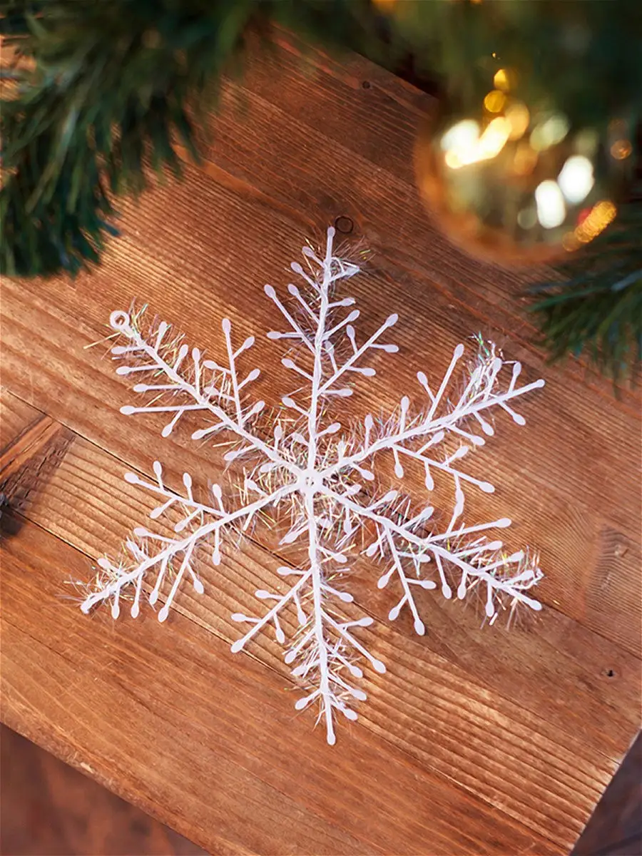 Новогоднее оконное украшение Яркие снежинки из ПВХ пленки, декорировано глиттером